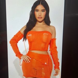 Crochet skirt set w/sleeves